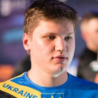 Bwipo 对争议言论表示歉意，并为 2025 年全球总决赛做准备